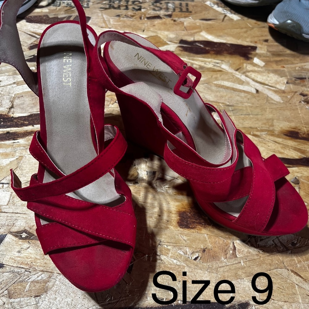Red wedge heels
